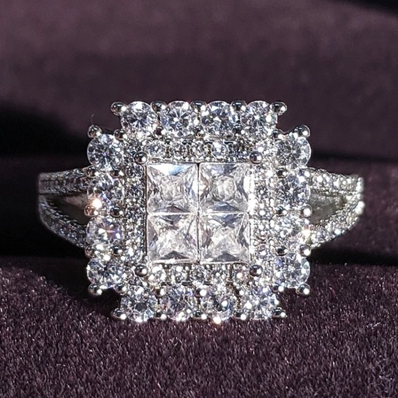 New Luxury solid 925 sterling silver Diamond Ring - Picture 5 of 8